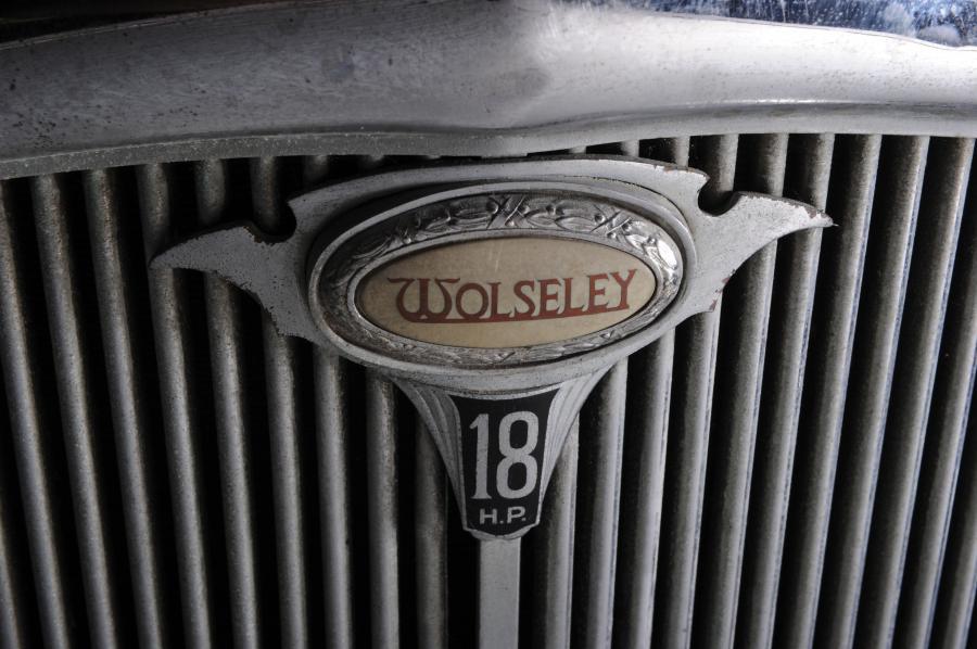 Логотип Wolseley 18/85 Saloon 1946 года  (фото 2 из 6)